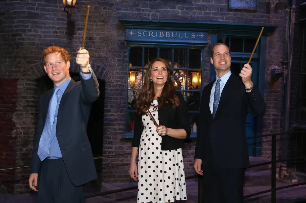 GettyImages-167524752-Kate-Middleton-Visits-Harry-Potter-TV-Series-Set-With-Kids