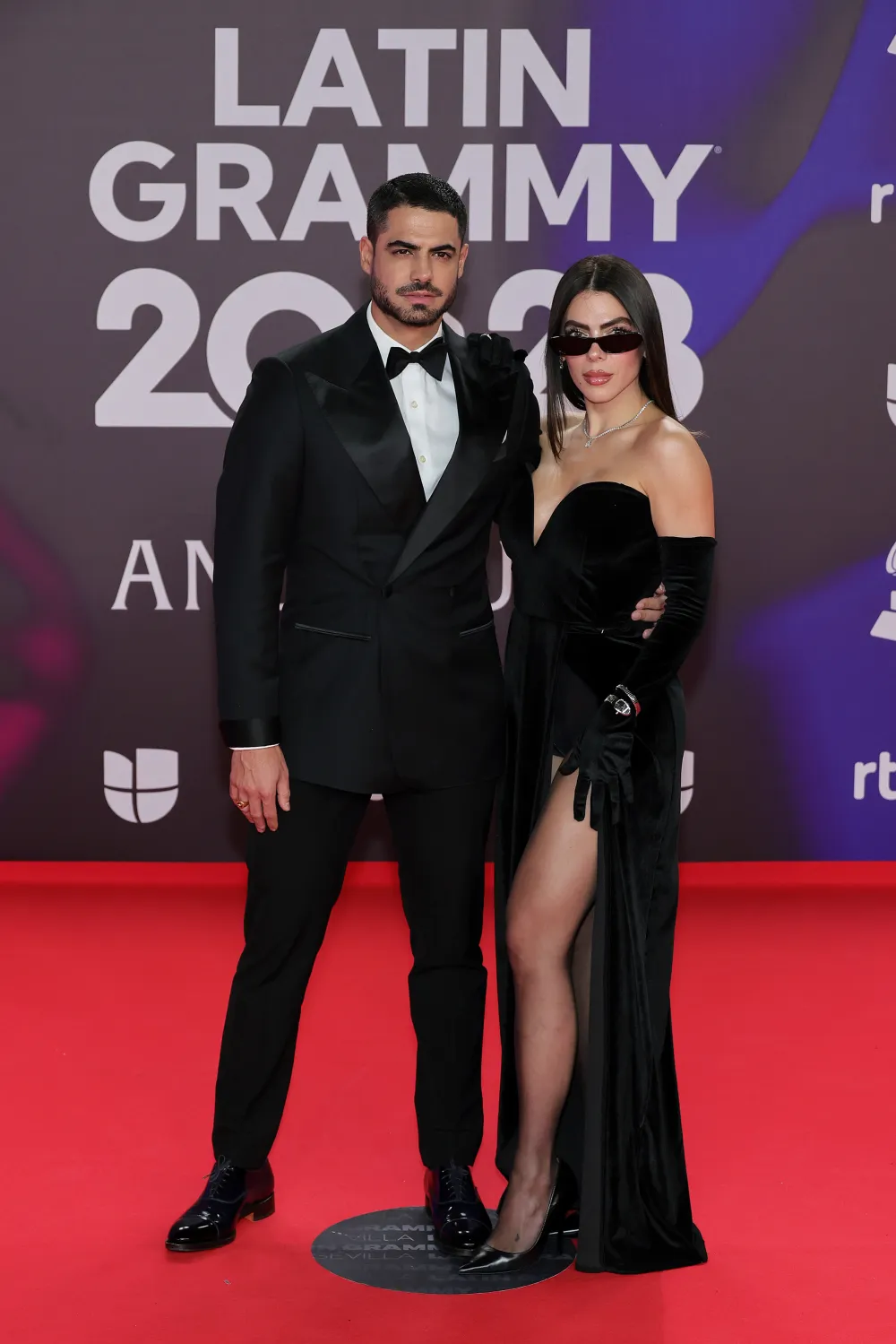 Roberto Hern&aacute;ndez con Danella Urbay.