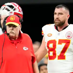 GettyImages-1815366067 Travis Kelce Andy Reid 2023 Sideline