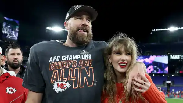 Taylor Swift Attends Travis Kelce’s Chiefs vs. Ravens Game Before Album Release: Report