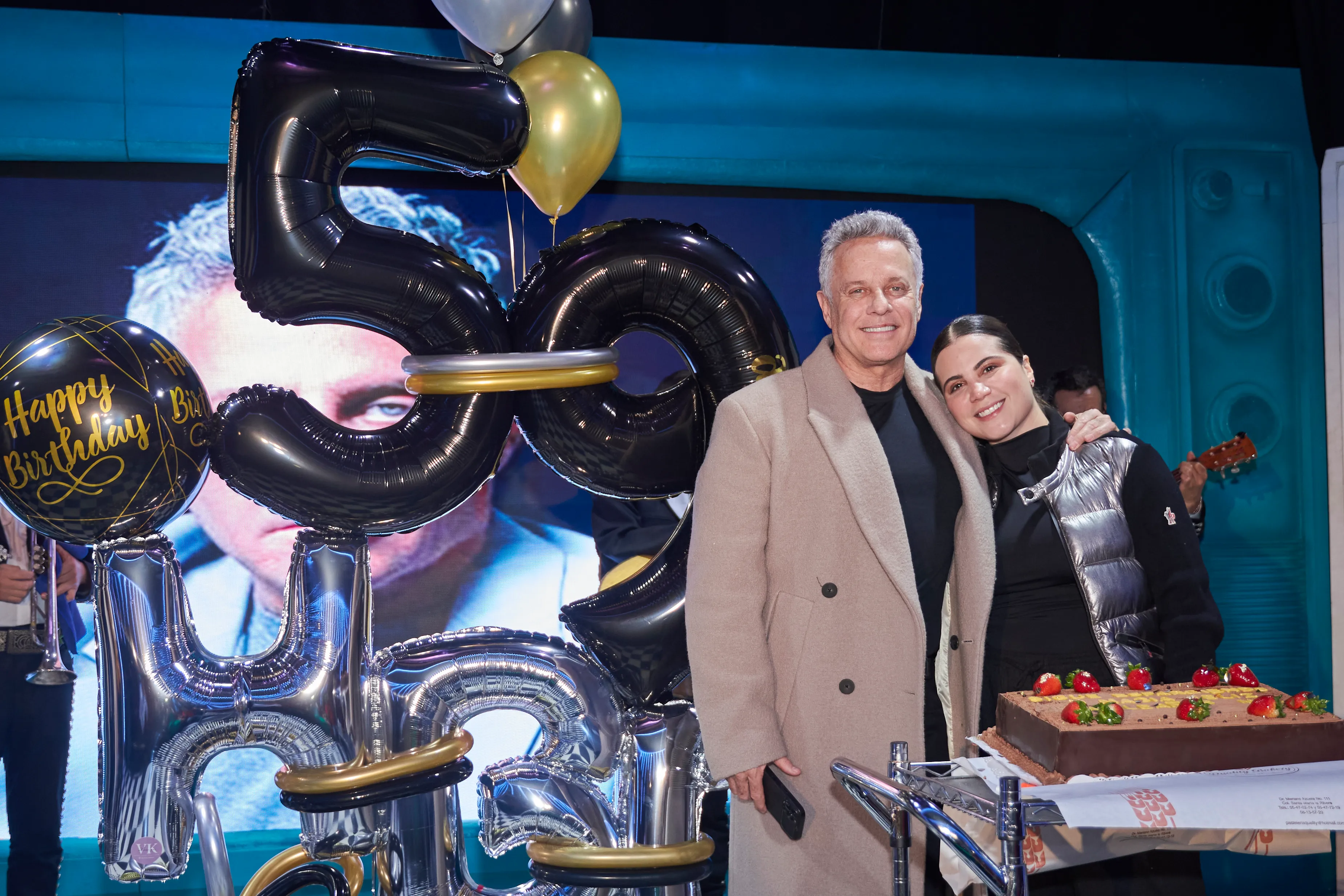 Alexis Ayala y Cinthia Aparicio.