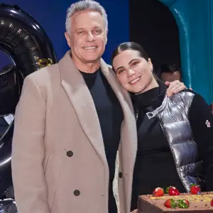 Alexis Ayala y Cinthia Aparicio.