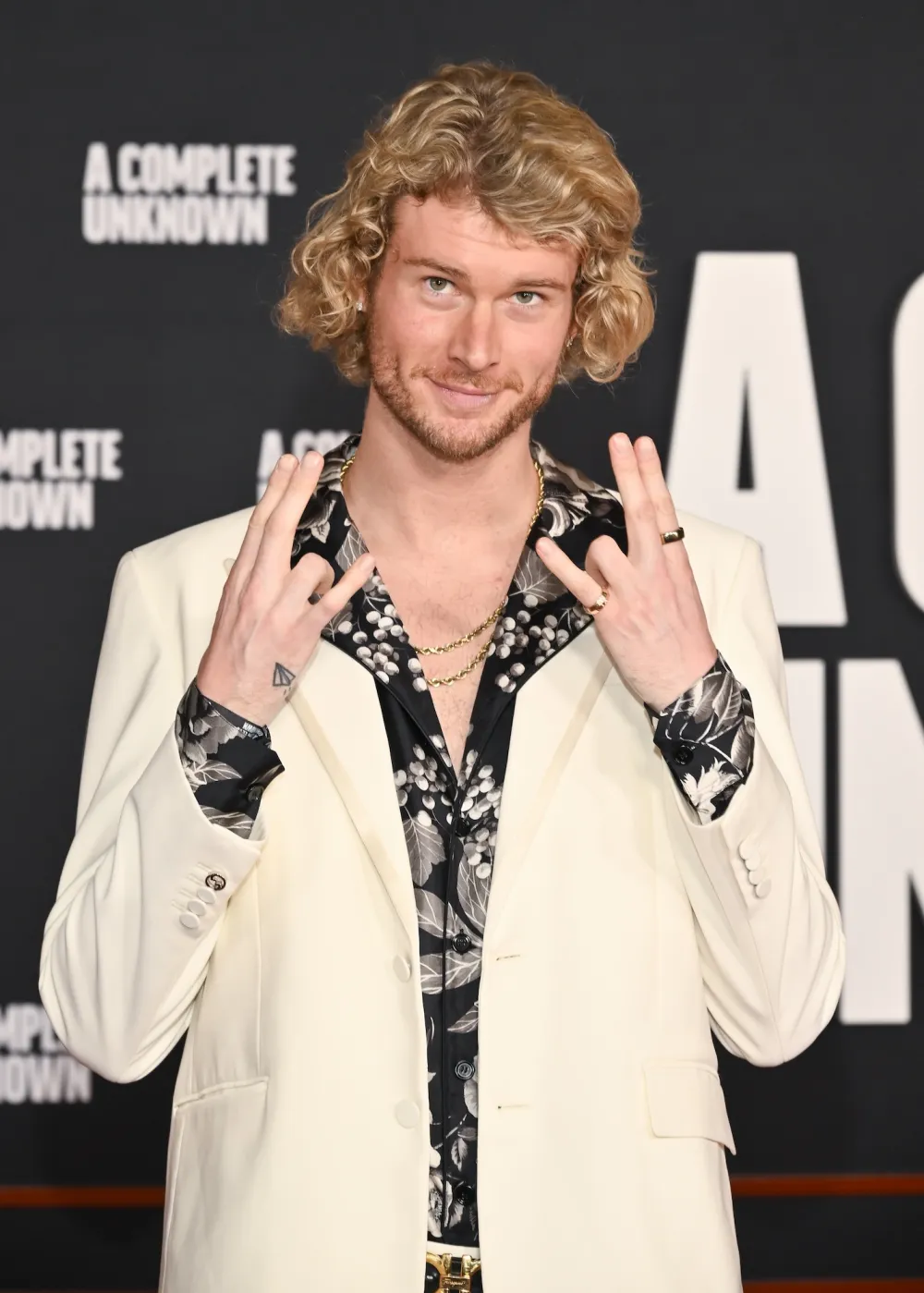 GettyImages-2188742675.jpg Yung Gravy Shania Twain MILF