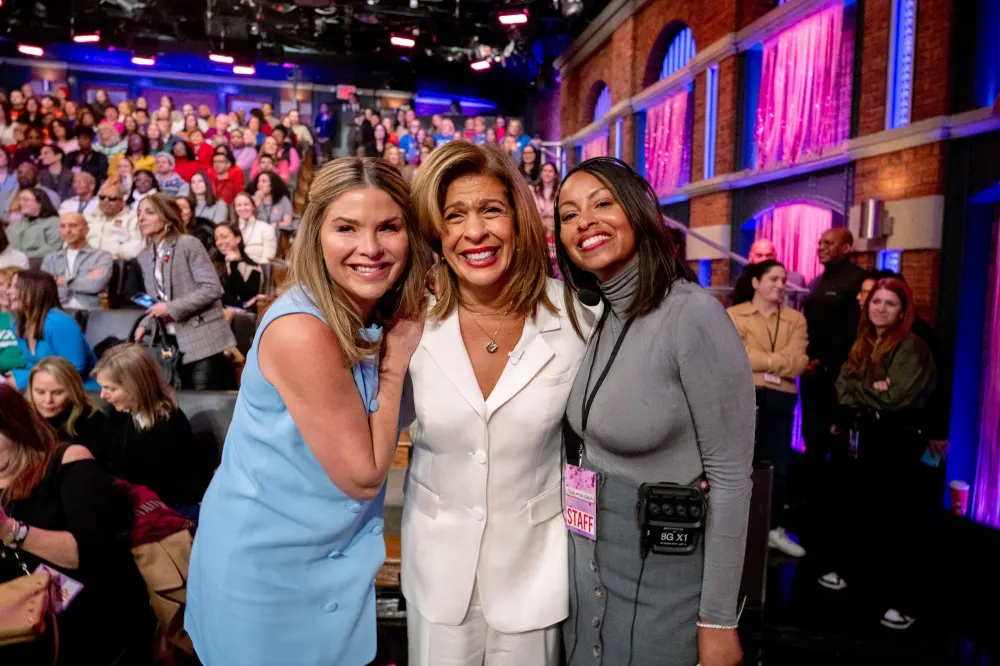 Reveals About 'Today' From Hoda's New Book