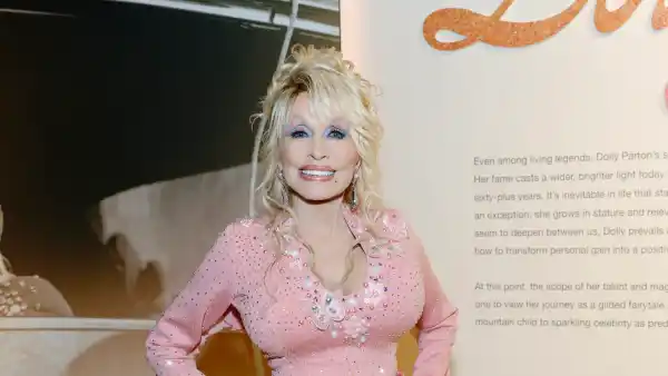 GettyImages-2215994250 dolly parton postpones shows health reasons