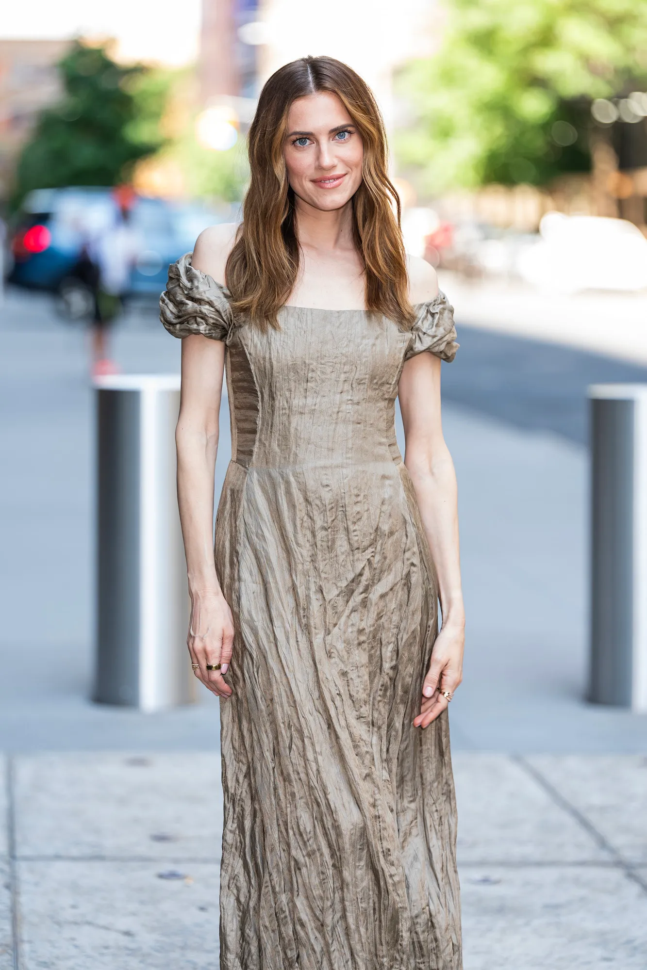 GettyImages-2222111267-Allison-Williams-on-Her-C-Section
