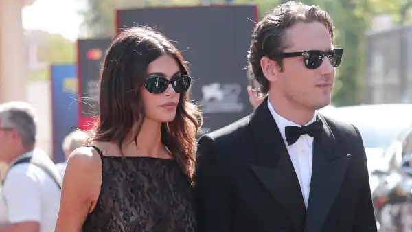 Kaia Gerber and Lewis Pullman Make Out on Venice Film Festival Red Carpet