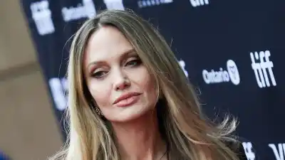 GettyImages-2233673234-Jolie.jpg