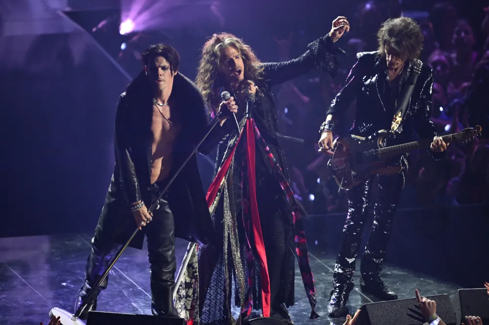 GettyImages-2233696895-Steven-Tyler-Height