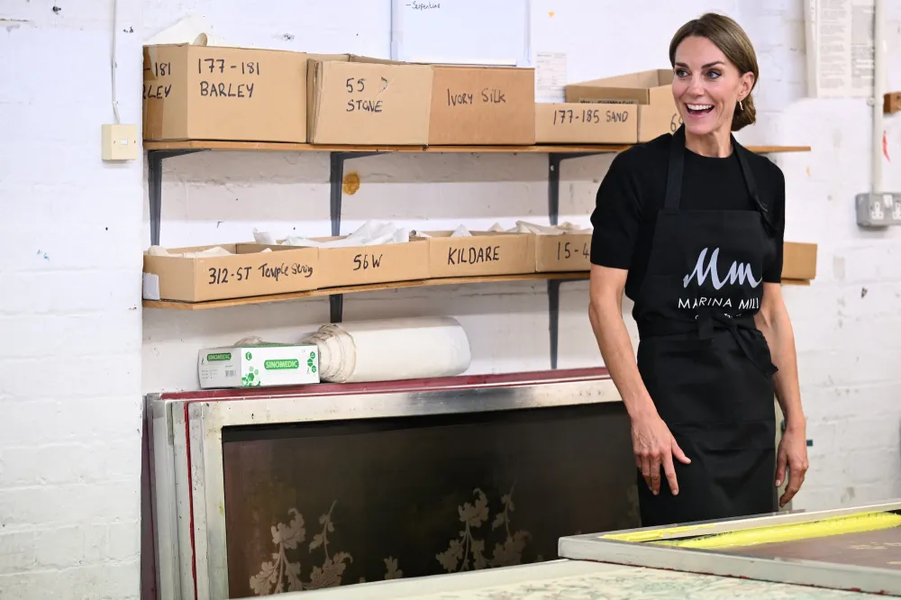 Kate Middleton Expertly Demonstrates How to Create an Updo Without a Hair Tie