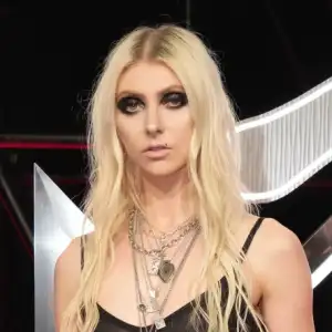 Taylor Momsen Reveals How She Got Fit to Go Nude in For I Am Death Music Video