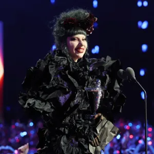 Lady Gaga Dedicates 2025 MTV Video Music Award for Artist of the Year to Fiance Michael Polansky