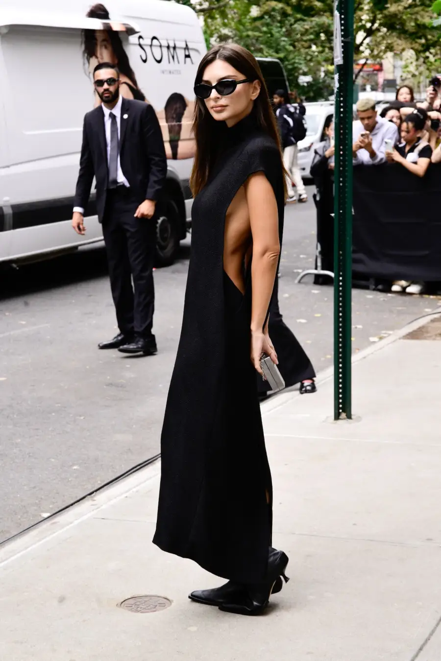 The Best Looks at Spring 2025 Fashion Week: Emily Ratajkowski, More