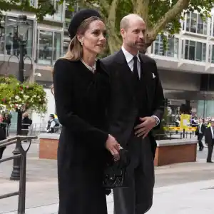 Kate Middleton Wears Queen Elizabeth Necklace