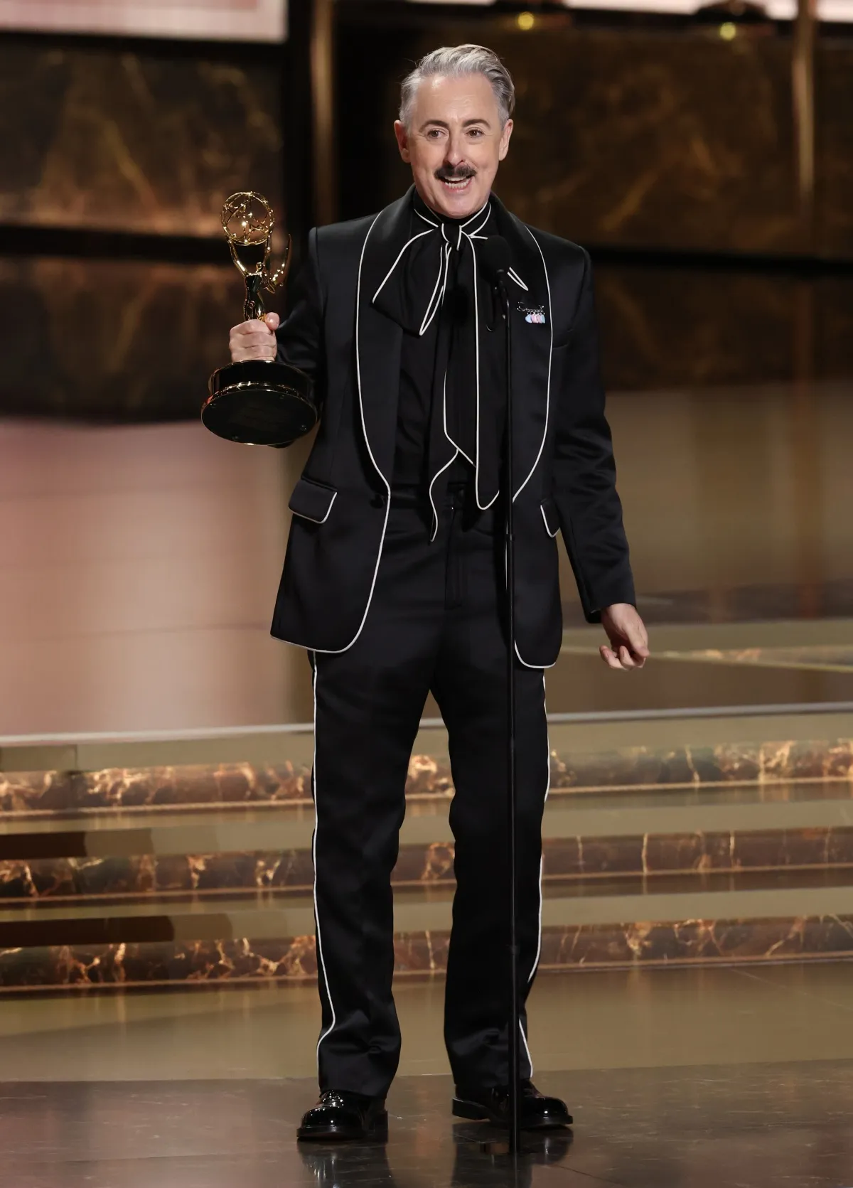 Alan Cummings Thanks the Crazy Cast of The Traitors After 2025 Emmy Awards Win