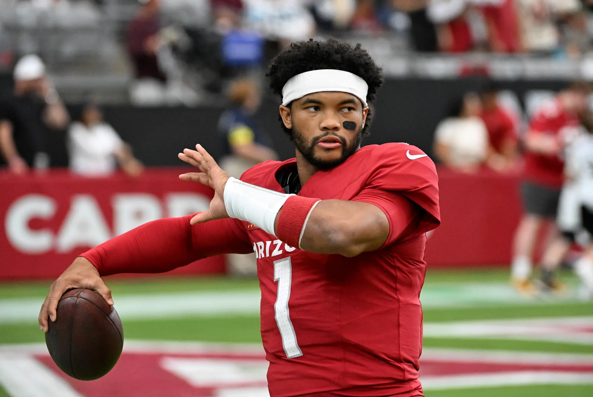 Kyler Murray Apologizes for Wearing Michael Vick Jersey in Pics With Dog