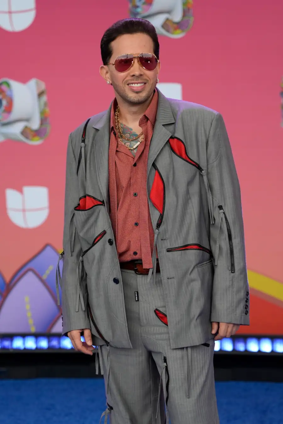 De La Ghetto en la alfombra azul de Premios Juventud 2025 en Panamá