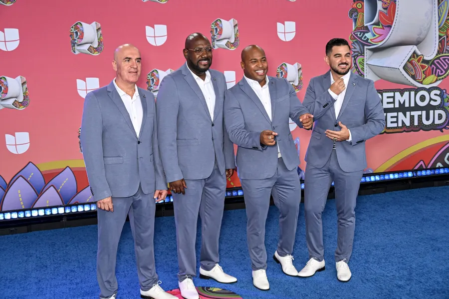 Bad Gyal en la alfombra azul de Premios Juventud 2025 en Panamá