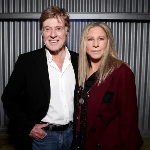 GettyImages-500632868 Barbra Streisand Breaks Silence After Costar Robert Redford's Death
