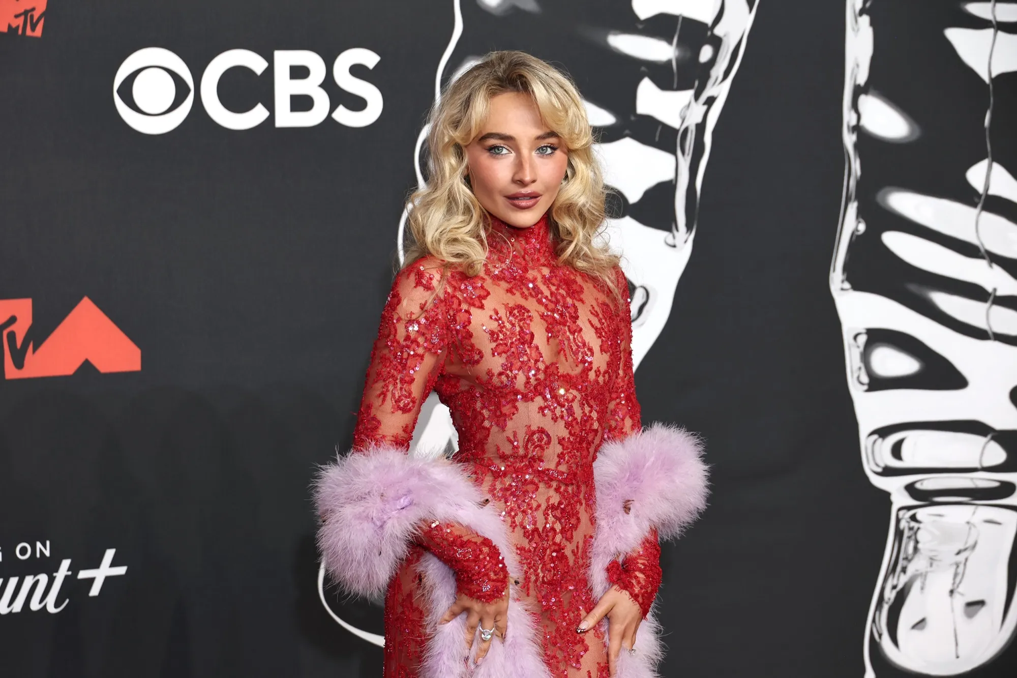 GettyImages2234202193 Sabrina Carpenter VMAs Look