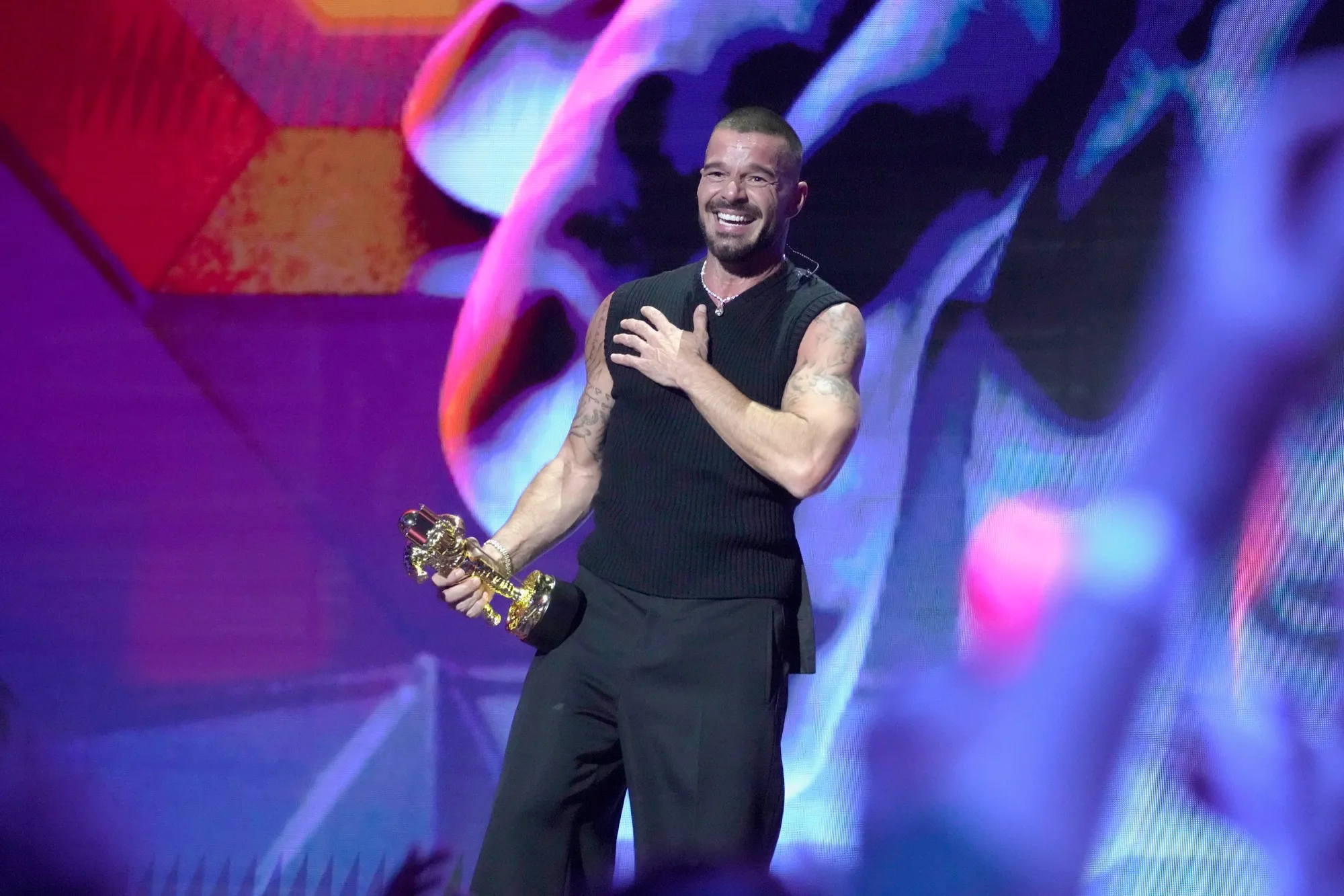 GettyImages2234213886 Ricky Martin VMAs