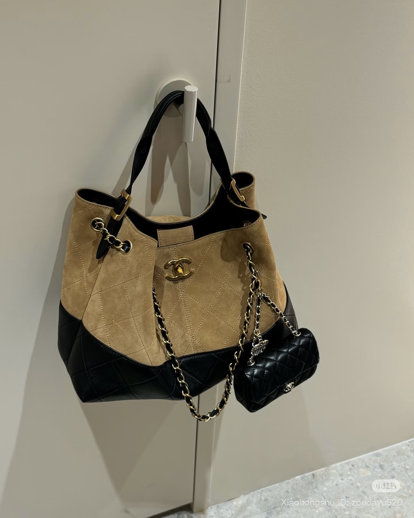 luxury suede bags for fall 2025