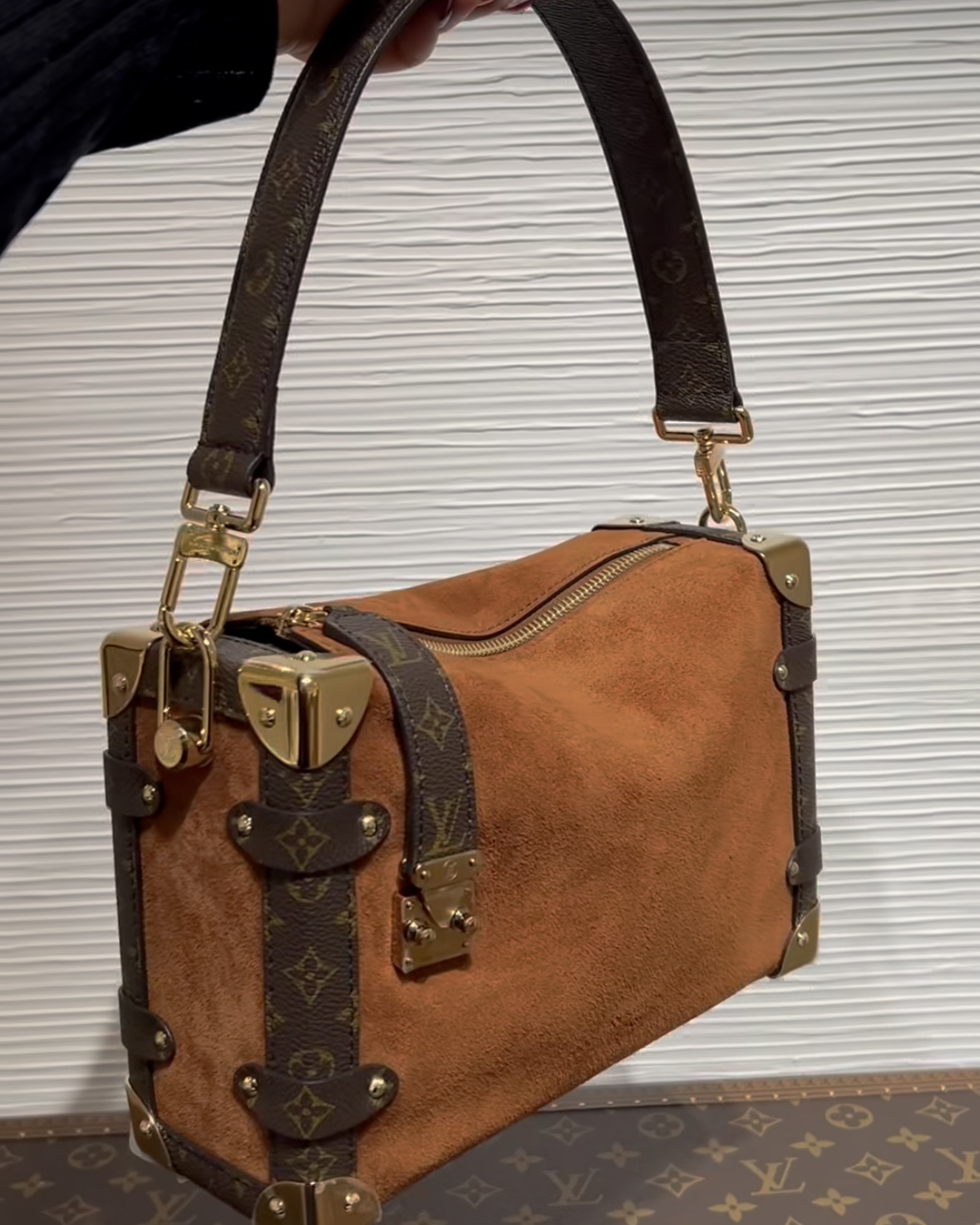 luxury suede bags for fall 2025