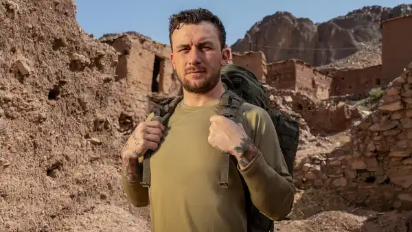 Johnny Manziel Says Someone Passes Out in the Water on Special Forces Season 4 010