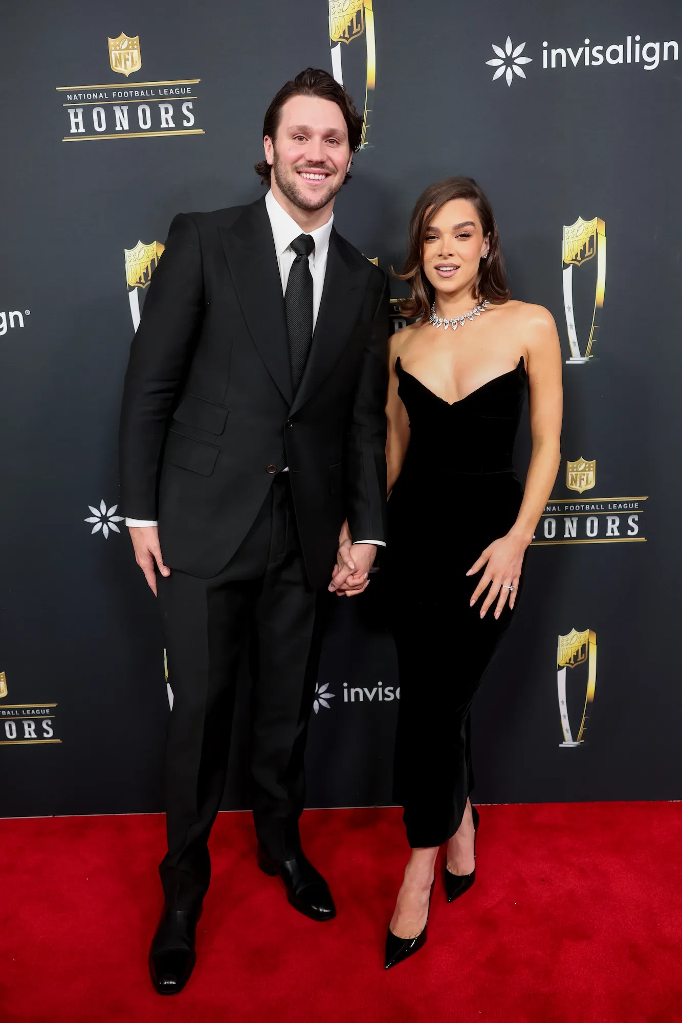 Josh-Allen-and-Hailee-Steinfeld-GettyImages-2197472643