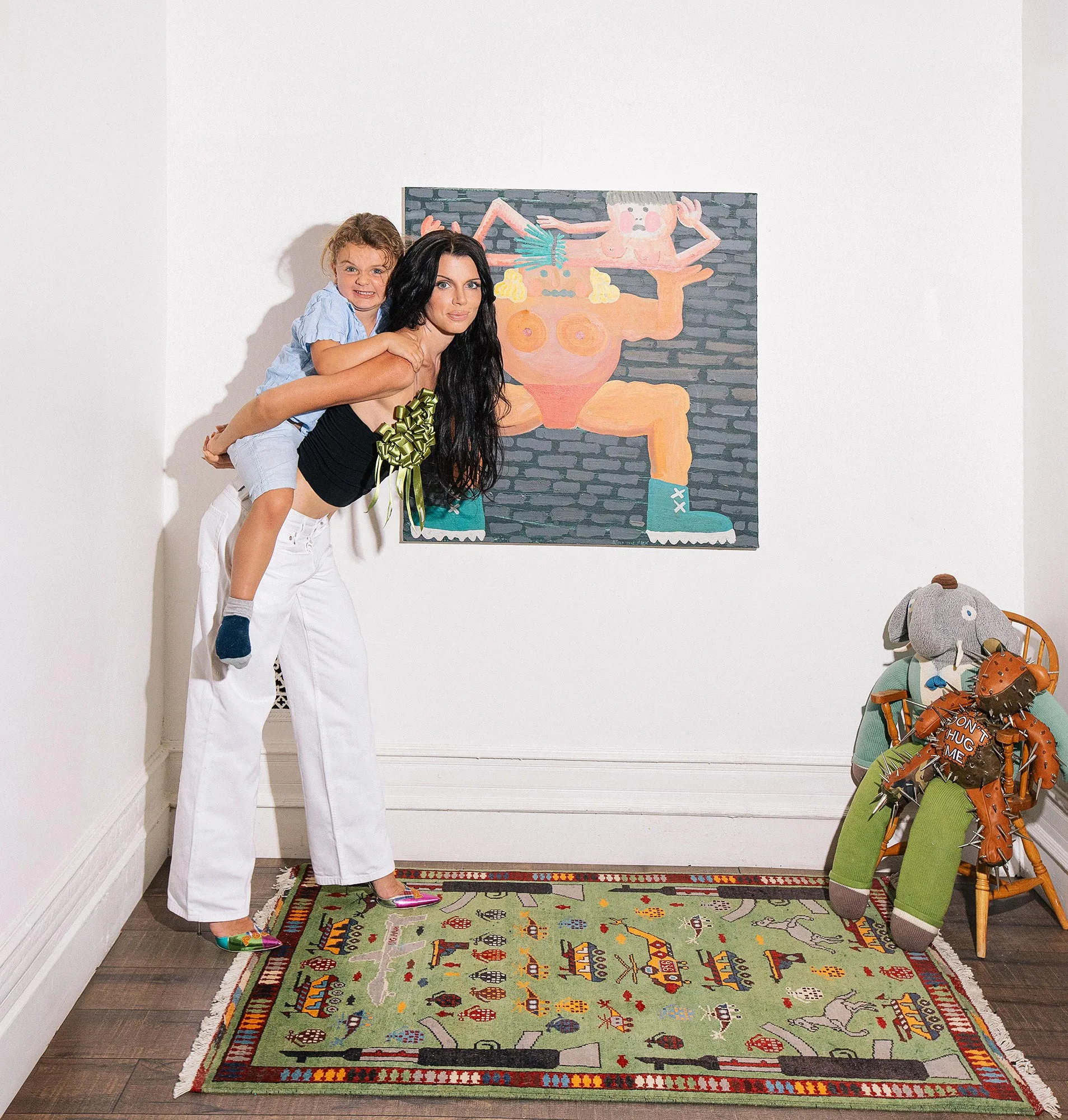 Julia Fox Recalls Deconstructing Gender Norms With 4 Year Old Son Shares Her Parenting Philosophy 002