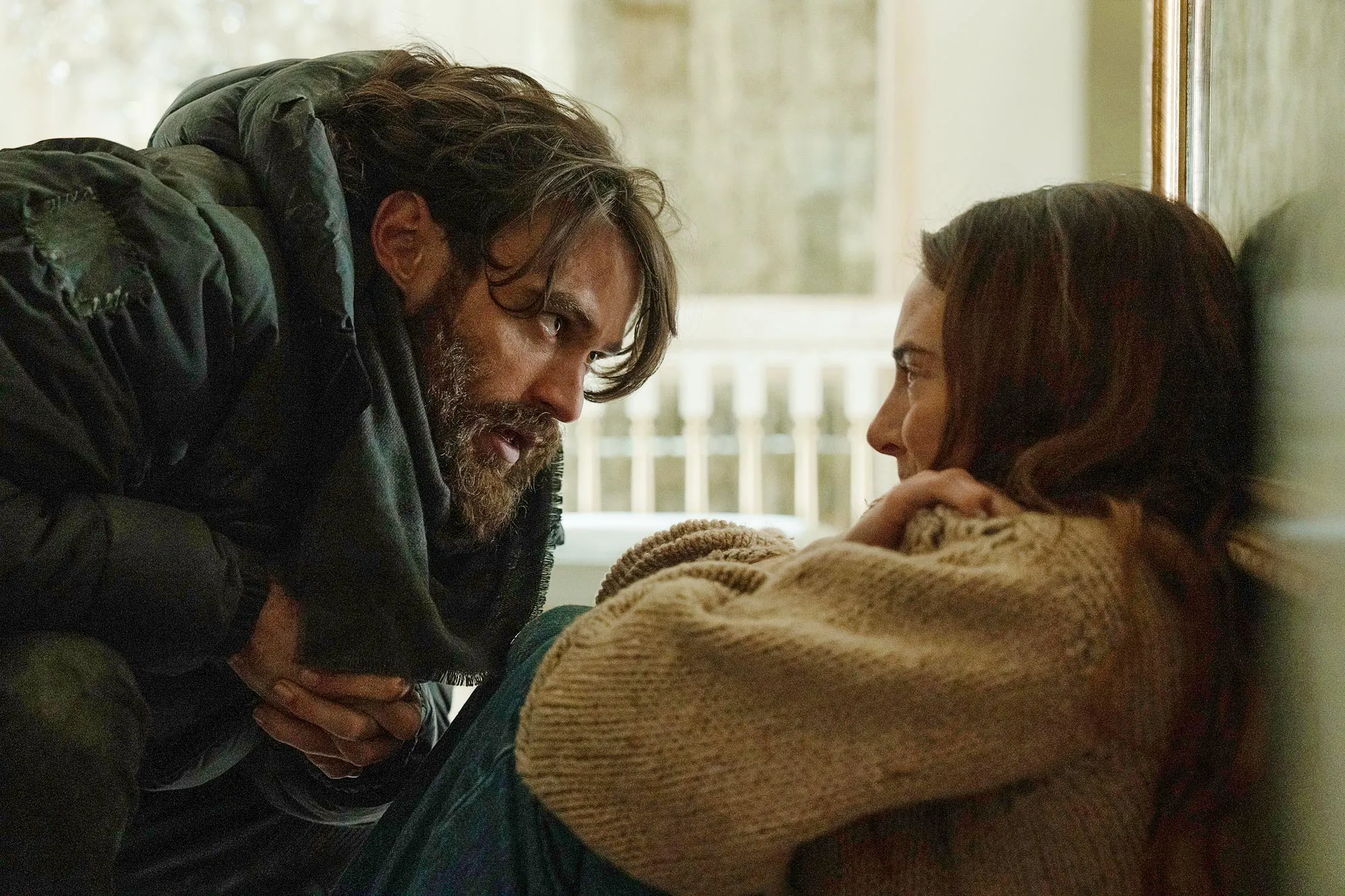 Julianne Nicholson Teases Shailene Woodley Thomas Doherty s Paradise Roles Amid Season 2 Changes 002