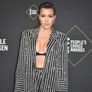 SANTA MONICA, CALIFORNIA - NOVEMBER 10: Kourtney Kardashian attends 2019 E! People's Choice Awards - Arrivals at The Barker Hanger on November 10, 2019 in Santa Monica, California. (Photo by David Crotty/Patrick McMullan via Getty Images)