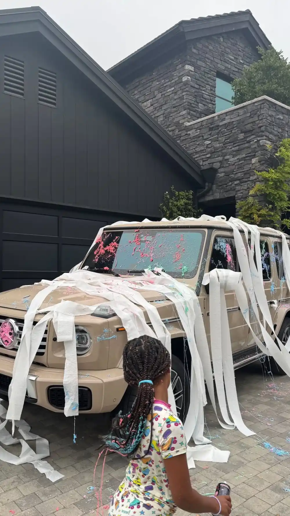 Kylie-Jenner-Reacts-to-Khloe-and-Kids-Trashing-Her-Car