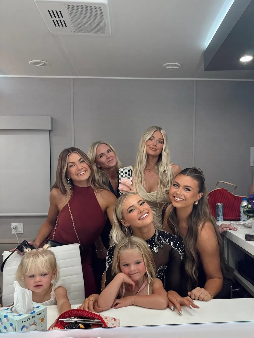 Lindsay-Arnold-DWTS-IG-549678408_18532537279014854_22570654877019650_n