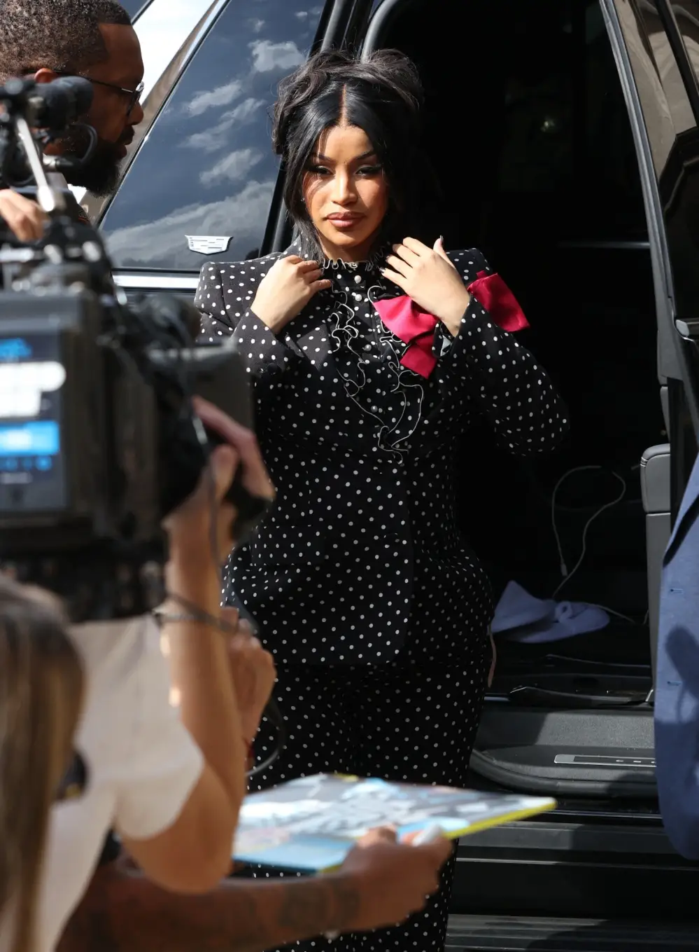 MEGA1358533_004-Cardi-B