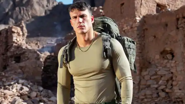 Mark-Estes-feature-C_00041.