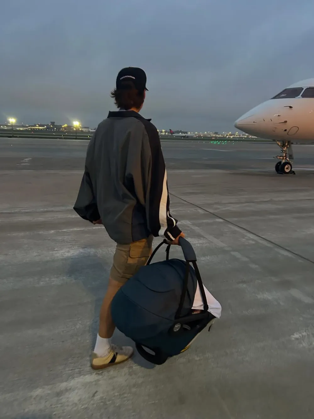 Millie Bobby Brown Jake Holding Daughter Inline