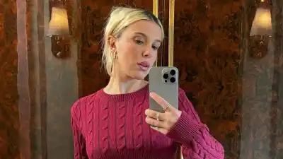 Millie Bobby Brown Puts Washboard Abs on Display in Newly Released Outfit From Her Barre Collection 001