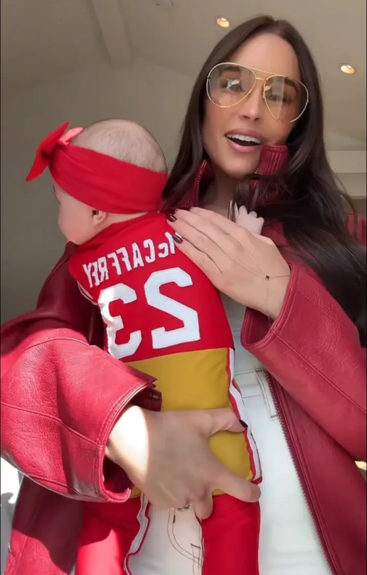Olivia-Culpo-TikTok-With-Baby-2