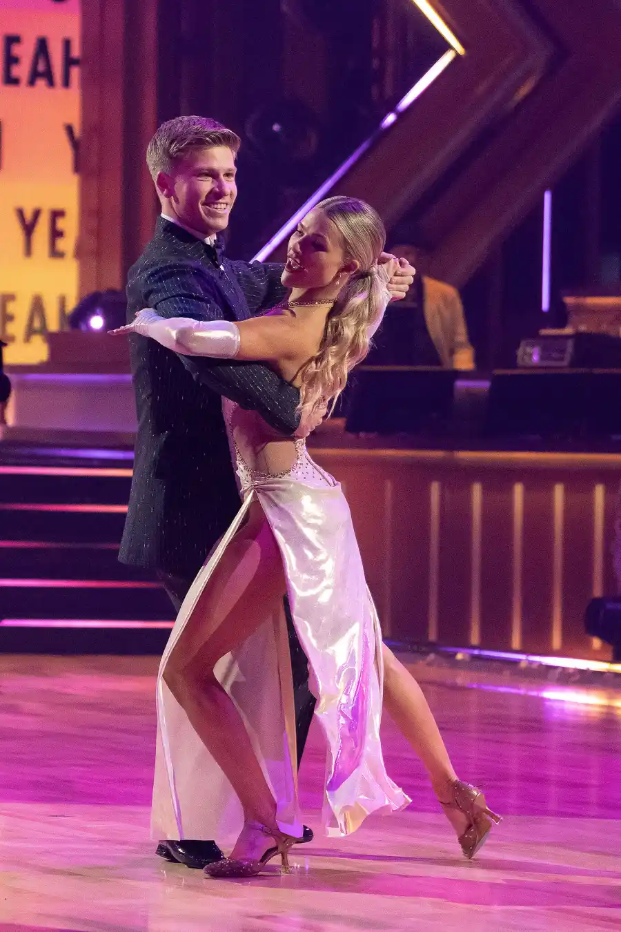Robert Irwin and Witney Carson Dancing With the Stars One Hit Wonder