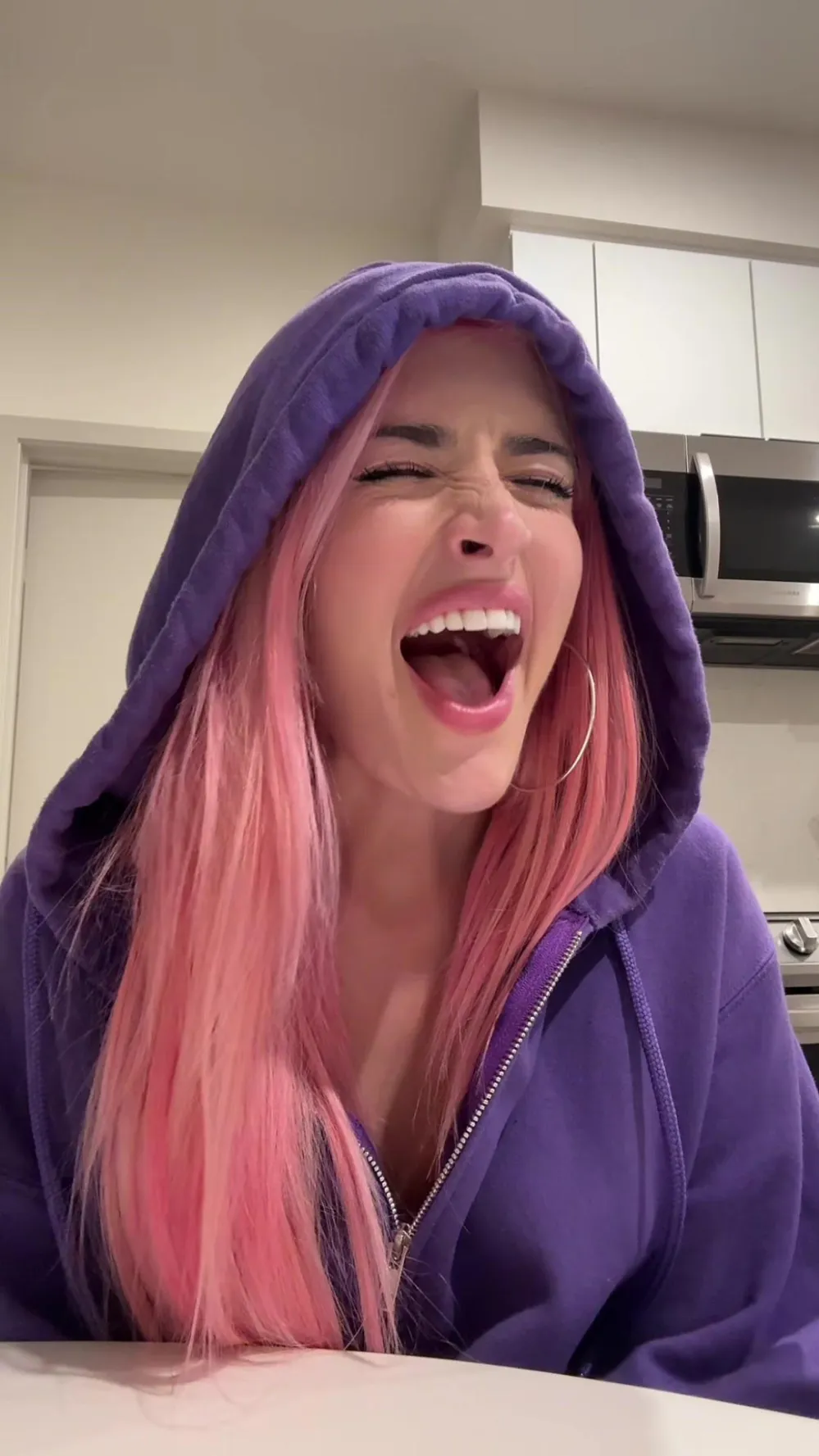 Sami Sheen Takes to TikTok to Scream Amid Parents Denise Richards and Charlie Sheen Headlines