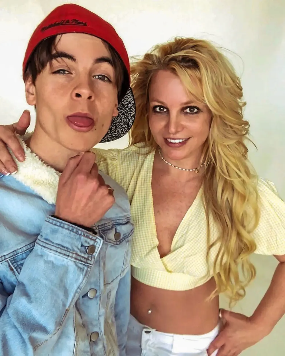 Sean Preston 2538 Luxury Handbag Shopping Cover Britney Spears