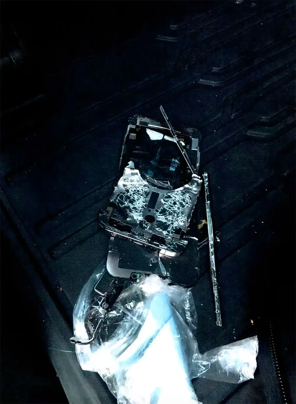 See Denise Richards Ex Aaron Phypers Photo of Smashed iPhone He Alleges She Caused 2