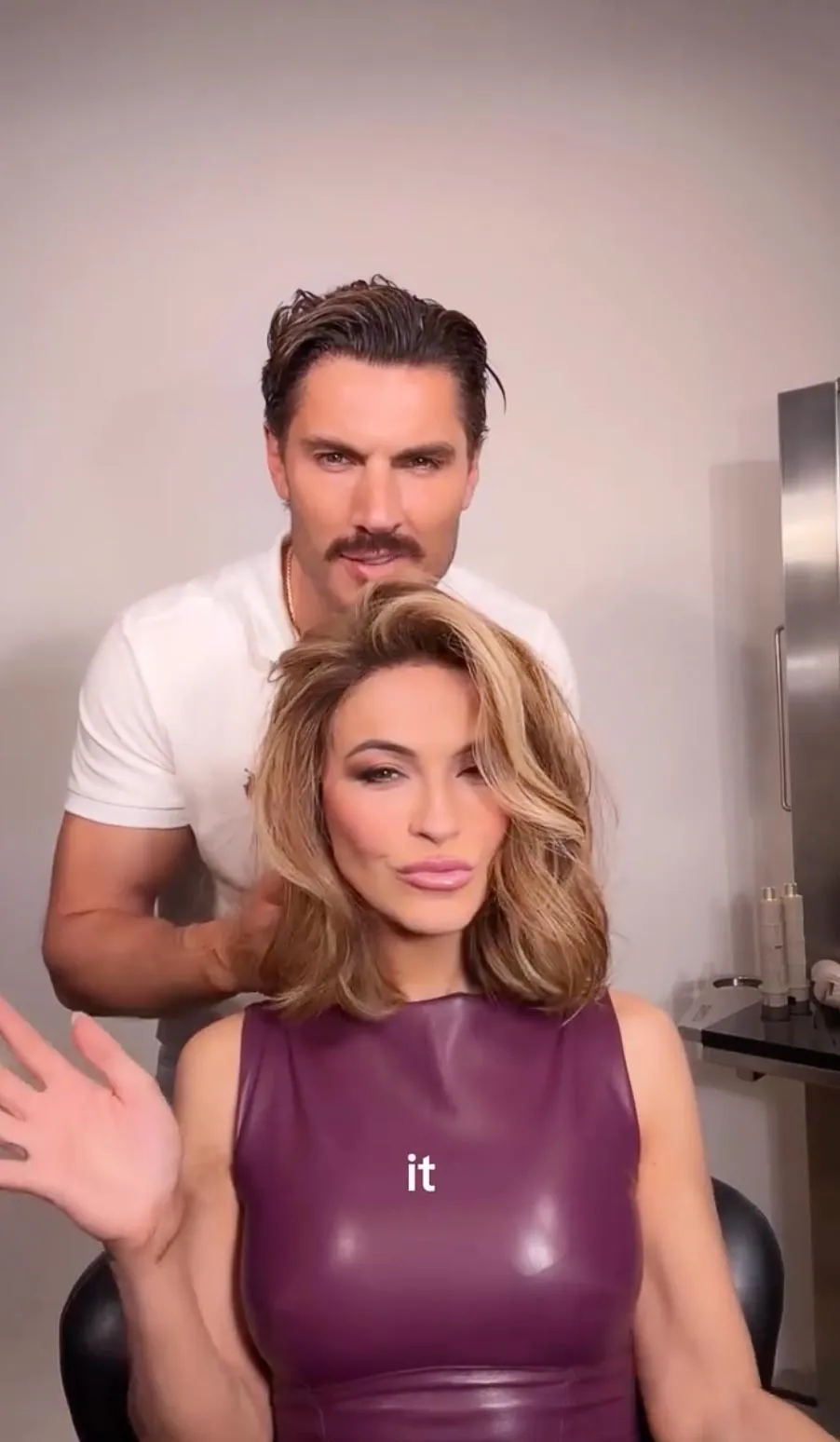 Selling Sunset s Chrishell Stause Debuts Fall Glam Bob Haircut Courtesy of Stylist Chris Appleton 0034