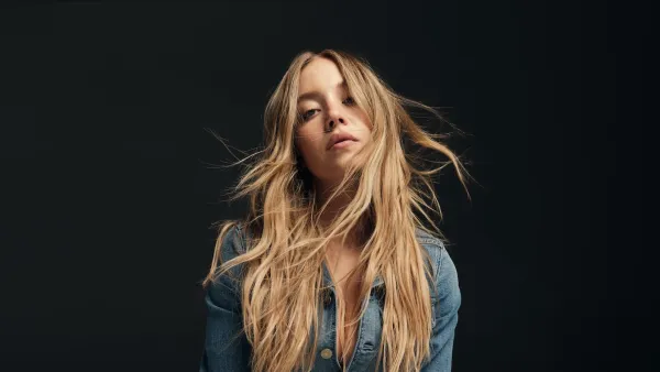 Sydney Sweeney s Jacket and Jeans Quickly Sell Out After American Eagle Controversy