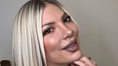 Tori Spelling Shows Off New Bob: 'I Cut My Own Hair and I Like It'