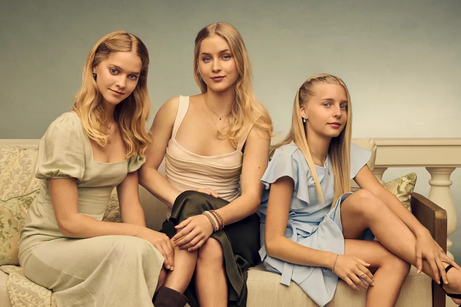 Welcome to Plathville Cast s Dating History Inside the Family s Love Lives Including Ethan and Micah AMBER_CASSIA_MERCY