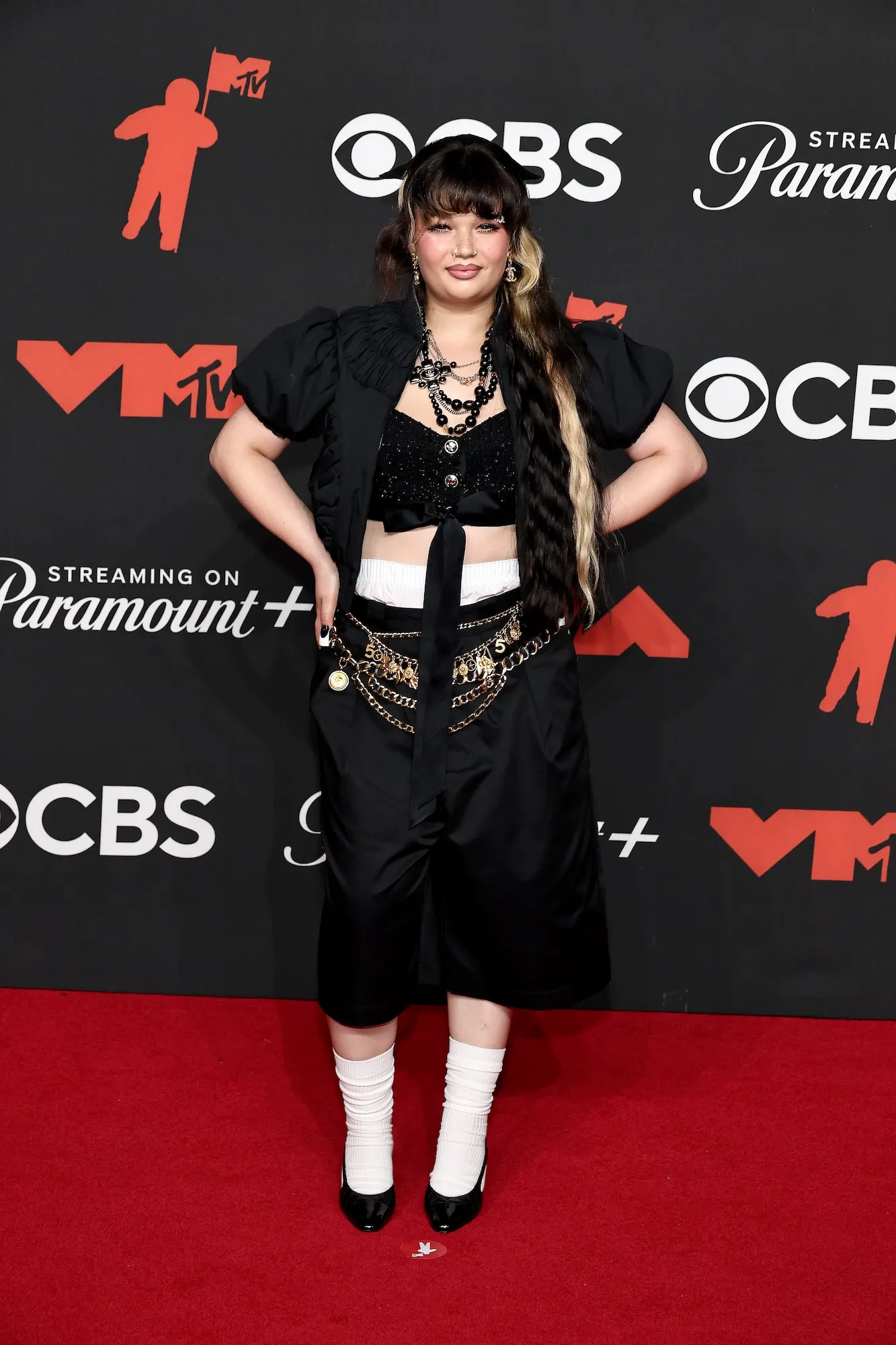 Who Is Lola Young 5 Things to Know About the Messy Singer