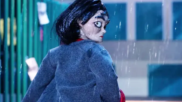 Women Wearing Shoulder Pads