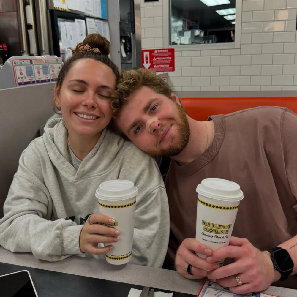 Alex Warren and Kouvr Annon Relationship Timeline: From Snapchat Friends to Ordinary Soulmates